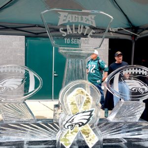 Eagles Salute To Service Live Ice Carving Exhibition
